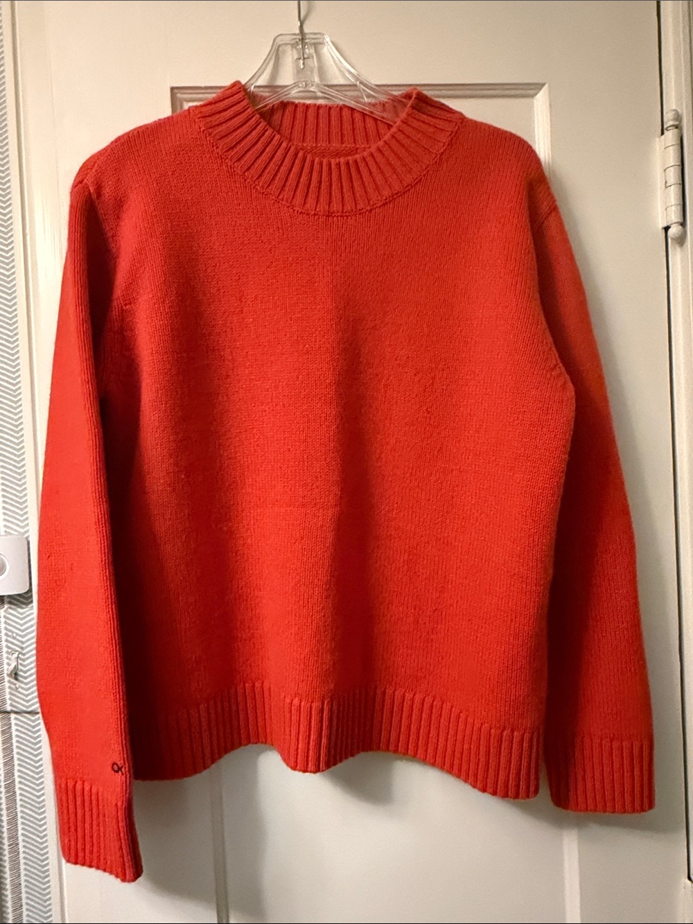 Outerknown Classic Cashmere Crewneck Women’s Sweater in Red - Picture 1 of 5